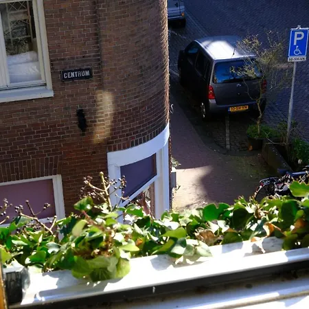 Eelhouse Apartment