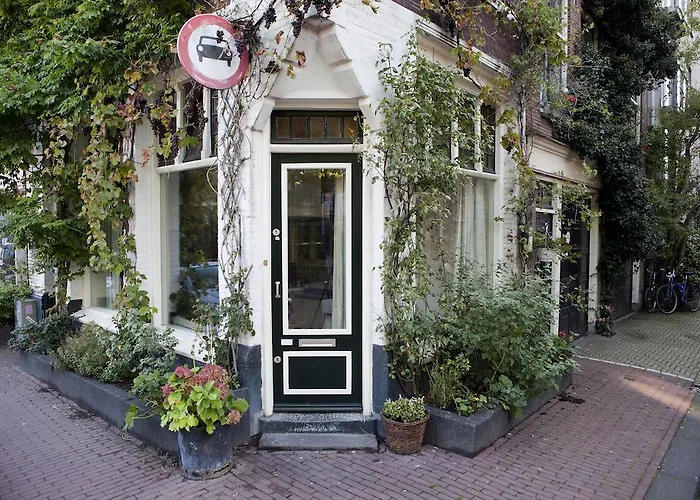 Eelhouse Apartment *